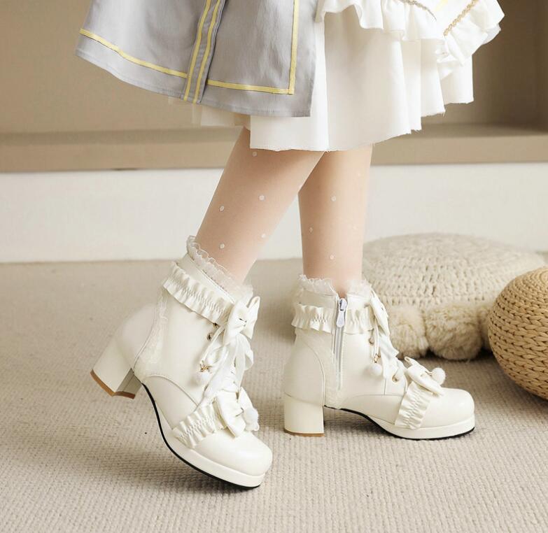 ショートブーツ レディース レース 秋冬 森ガール ロリータ靴 可愛い 姫様 ショートブーツ 美脚 お嬢様 女の子 おしゃれ 日常 美脚 お茶会 ロリータ風 太ヒール小さいサイズ 大きいサイズ ピンク ホワイト ブラック 厚底ヒール 着脱やすい