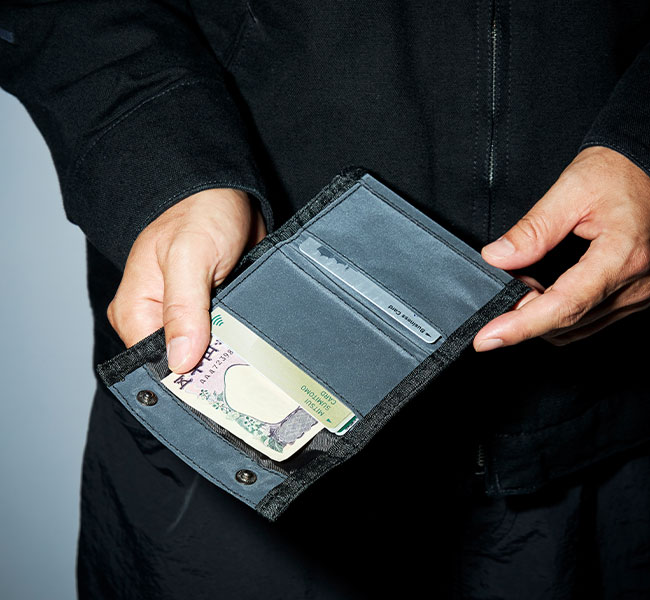 PACKING���ѥå��󥰡�PA-060��������åȡ�BLACK REFLECTIVE WALLET