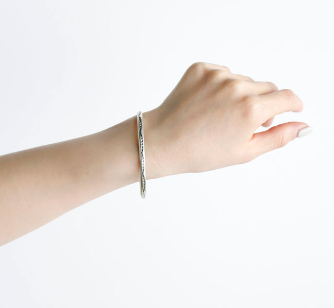 樂天商城 - indian jewelry インディアンジュエリー ナバホ シルバー925B バングル スタンプワーク