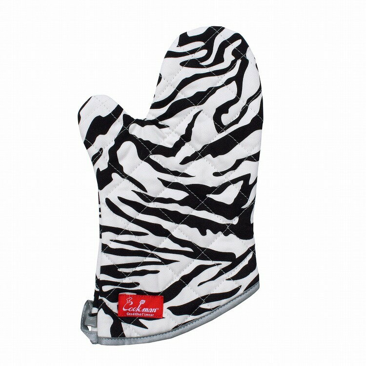 商品情報 商品名 Mitten Zebra 1PCS素材 コットン100%カラー WHITEサイズ FREE (丈32cm,幅16cm,手首周り28cm) ブランド説明 アメリカ西海岸の料理人仲間が集まり話しました。そもそも僕らが普段キッチンで着用しているシェフパンツは　機能的で動きやすいし快適だ！でも料理をクリエイトするときに、もっとカッコいいウェアは無いかと？その彼らの要望を満たす為に生れたのがCookman wearです。Cookman Chef Pantsは、そのデザイン及び機能性の高さから彼らがキッチンで創作活動をする時のみならず、Off Dutyの場面でも好んで使用され、One mile wearとして完全にその地位を確立することになりました。Cookman wearは手ごろな価格とそのデザインの豊富さから、今では料理人の特別なアイテムではなく、年齢や性別を選ばないNo Gender and Age gapなアイテムとして多くの人たちから支持されることになりました。注意書き モニター発色の具合により色合いが異なる場合がございます。実店舗との兼ね合いにより、在庫切れの可能がございますことを予めご了承ください。クックマン COOKMAN ミトン Mitten Zebra 1PCS WHITE 233-83804 料理 シェフ ゼブラ ストリート アメカジ ブランド クックマン COOKMAN ミトン Mitten Zebra 1PCS WHITE 233-83804 料理 シェフ ゼブラ ストリート アメカジ ブランド ※左右兼用の1つとなります。(2個入ではございません)COOKMAN (クックマン)アメリカ西海岸の料理人仲間が集まり話しました。「僕らが普段キッチンで着用しているシェフパンツは機能的で動きやすいし快適だ！」「でも料理をクリエイトするときもっとカッコいいウエアーは無いか？」そんな彼らの要望を満たす為に生れたのがCookman wearです。その後Cookman wearは、デザイン及び機能性の高さから彼らがキッチンで創作活動をする時のみならず、Off Dutyの場面でも好んで使用され、one mile wearとしての地位が確立。手ごろな価格とデザインの豊富さから、今では料理人の特別なアイテムではなく、年齢や性別を選ばないNo Gender and Age gapなアイテムとして多くの人たちから支持されています。-COOKMAN公式通販サイト-ROOM ONLINE STOREはCOOKMANの正規取扱店です。安心してお買い物をお楽しみください。-COOKMANの商品が豊富な品揃え-COOKMANのその他の商品はこちら>-ご利用案内-お支払方法や送料はこちらへ> 2