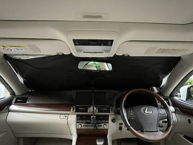 【クーポンで1,290円☆在庫処分☆マラソン期間限定】新型 サンシェード 車 傘型サンシェード 車 フロント 傘式サンシェード カーサンシェード 車 フロント日よけ パラソル フロントサンシェード 日除け 日よけ 遮光 収納便利 フロントカバー 車用品 軽自動車 車 ... 新型 車用 傘型 サンシェード 車 フロント カーサンシェード フロント ガラス 傘式 パラソル 傘型 フロントサンシェード 車用 折りたたみ傘 車日除け 日よけ uv 紫外線対策 遮光 断熱 収納便利 車サンシェード 車保護 車用