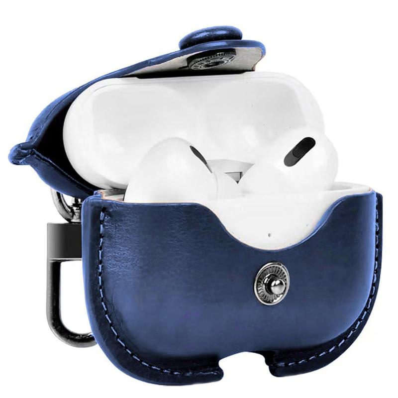 KANOYO For AirPods Pro 3 ケース AirPods Pro 3 カバー (2025) PU革 イタリアンレザー エアーポッツプロ 3ケース カバー AirPods Pro 3 保護ケース 全面保護 耐衝撃 前面LEDランプが見 ワイヤレス充電対応 持ち互換する機種-AirPods Pro 3 ケース カバー - この AirPods Pro 3 レザー保護ケース カバーを使用して、AirPods Pro 3 充電ケース用に特別に設計されています。AirPods Pro 3対応 ケース（2025年）に対応しております。AirPods 3、2、1 には対応していません。メイン素材にはイタリアンレザーを使用。マグネットクラスプ付き PU レザーケース - 高品質の PU レザー AirPods Pro 3 カバーは、AirPods Pro 3 充電ケースを傷から守ります。本体部分とカバー部分は一体型で、AirPods Pro 3の本体の紛失をしっかりと防止します。充電が簡単 - 前面のLEDが見えるデザインと中空の底のデザインで、ワイヤーとワイヤレス充電をサポートします。 保護ケースを外さずにAirpods Pro 3充電ケースを簡単に充電 またカラビナ付きで、カバンやバッグなどにつけて、紛失防止できます。持ち運びしやす-Airpods Pro 3 ケースには精巧な金属製のキーホルダーが付いており、鍵やバックパックに付けて持ち歩くことができる。さりげない高級感を演出すると共に、カバン、ベルトループなど 好きなところに装着できる。小さくて軽く、コンパクトな構造で、持ち運びしやすく落ちにくい。[ブランド] KANOYO [素材] イタリアンレザー PU革 AIRPODS PRO 3 CASEアクセサリー：1 * AirPods Pro 3 レザーケース。