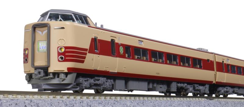 KATO Nゲージ 381系 しなの JR仕様 6両基本セット 鉄道模型 電車 10-2037381系「しなの」に新たなラインナップが登場。先頭車化改造車で前面に備えた1枚扉が特徴のクロ381 0番台を新規に製作。4～9両まで様々な編成でお...