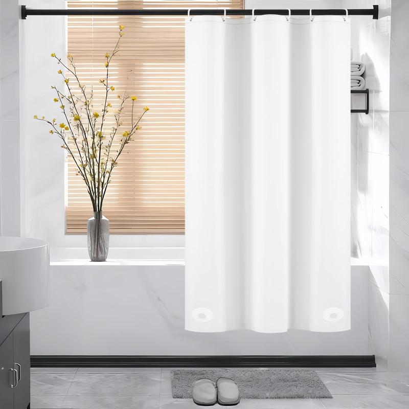 AooHome シャワーカーテン ホワイト 100%防水 PEVA 保温 防寒 防カビ加工 150cm丈 90cm幅 バスカーテン ユニットバス 浴室 北欧 清潔 フック付き 取付簡単【防水防カビ加工】PEVAを採用、100%防水効果があります。防カビ処理済みでいつでも衛生的で清潔に保つ、柔らかくて肌触りよい、いつも バスタイムが快適になるお風呂カーテン。 お手入れ簡単で汚れても、タオルで拭いてすぐ乾燥し、きれいになります。【目隠し・ホワイト無地デザイン】ホワイト無地色で外から見えない、プライバシーを守ります。浴室カーテンでもあり、カーテンライナーでもあり、コーディネートがしやすい無地のホワイトシャワーカーテンです。高級ホテルにはよくご利用いただけます。【保温・デザイン】PEVA素材のため、断熱性がよく、部屋暖房ロス抑制、保温効果があり、寒い冬でも安心できるバスカーテン。シンプルな無地の真っ白なデザインによりバスルーム内の光を遮ることなく、狭いユニットバスでも圧迫感を感じさせません、いつも明るく快適に使用することができる保温シャワーカーテンです。 バスルーム、アパート、ユニットバス、洗面所、キッチンなどいろんな場所に使えます【お手入れ・取付簡単】100%防水で汚れでも、洗濯必要がない、タオルで拭いてもすぐキレイになります。掃除時間を節約できます。プラスチックC型カーテンリング1セット付で取付簡単が便利になります。【耐久性あり】無地 防錆金属ハトメが付き、変形しにくく、丈夫で長持ち使用できます。大きめのマグネット付きのある裾は、カーテンの位置を適切に保つし、フィット感がいい。サイズ：幅90cm×丈150cm　素材：PEVA材質　仕様：防水防カビ　パッケージ内容：本体*1+カーテンリング*1セット　カラー：ホワイト