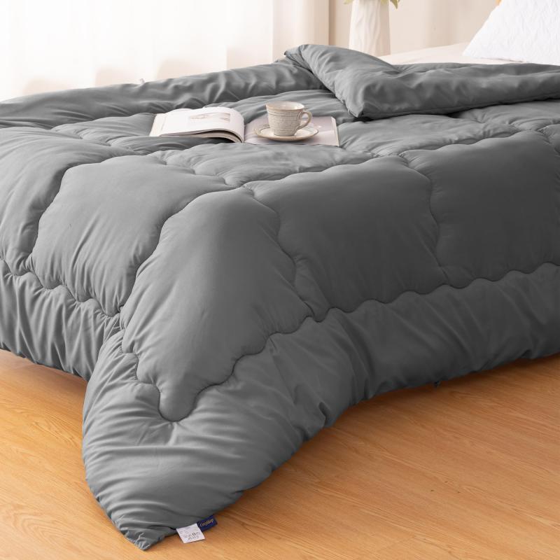 Rakuten - CozySleep 掛け布団 ダブル オールシーズン 軽量 重すぎない かけ布団 春布団 春秋冬かけぶとん 【Ag+銀イオン抗菌素材】 【SEK衛生認証】 洗える 抗菌防臭 防ダニ 吸水速乾 ピーチスキン加工