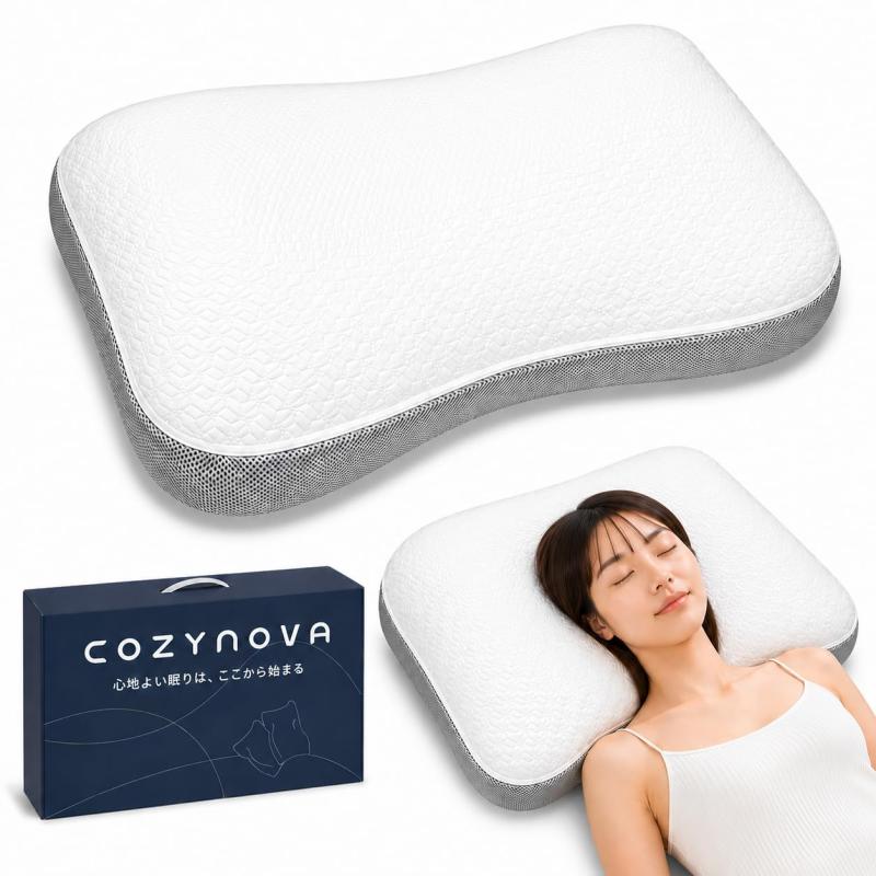 COZYNOVA まくら 2in1 枕 首が痛くならない 人気 医学博士推奨 5か所高さ調節 良いパイプで頭と首をしっかりと支える 60x40cm【二重構造枕・自由に組み合わせる快適睡眠】 本品は画期的な二重構造デザインを採用。1つ目の枕は高品質PEチューブを内包し、2つ目の枕はふっくらとしたポリエステル綿を充填。お好みで単独使用や重ね使いが可能で、様々な寝姿勢と支持性のニーズにお応えします。チューブ枕がしっかりとした支持感を、綿枕が柔らかなフィット感を提供。仰向け、横向け、うつ伏せ寝など、あらゆる姿勢に合わせて自由にカスタマイズでき、お客様に最適な高さを実現します。【5段階高さ調節・首のカーブにぴったりフィット】 チューブ枕の背面には、独立した調節口を5箇所設置。お好みに応じてチューブの量を増減でき、枕の高さを細かく調整可能です（調節目安：約6cm～13cm）。首の不調を感じる方から健康睡眠を追求する方まで、ご自身に最適な支持力を簡単に見つけられ、首への負担を効果的に軽減し、睡眠の質を向上へと導きます。【2種類の素材と支持性・科学的に設計された分担支持】 PEチューブ素材は優れた通気性と弾力性を備え、沈み込みにくい安定した支持を実現。ポリエステル綿は柔らかくふんわりとし、頭部の圧力を分散します。二重に重ねて使用すれば、チューブ層が頸椎をしっかり支え、綿層が頭部を優しく包み込み、科学的な分担支持システムが支撑力と快適性を両立。長時間のPC・スマートフォン使用による疲れが気になる方に特におすすめです。【エア層枕カバー付属・肌触り抜群で洗濯簡単】 本品ご購入の方に、エア層素材の枕カバーをプレゼント。肌に寄り添うようななめらかな触り心地で、抜群の通気性を発揮。夏は蒸れず、冬は冷えにくい快適さです。ファスナー付きで脱着が簡単、洗濯機で洗えても形崩れしにくく、清潔を長期にわけて保てます。枕本体の外側カバーには高密度メッシュを採用し、中身の漏れを効果的に防止。耐久性に優れ、安心してお使いいただけます。【上陸新作・男女兼用大人枕】 の消費者の皆様に向け、アジア人の体型に合わせた人間工学に基づいて設計。コンパクトなサイズ（約60×40cm）は標準的な枕カバーにしっかり収まります。高めの硬めの枕をお好みの方から、低めの柔らかめの枕がお好きな方まで、調節機能で理想の寝心地を簡単に実現可能。新発売を記念し、ギフト対応の美麗ボックスにてお届けします。