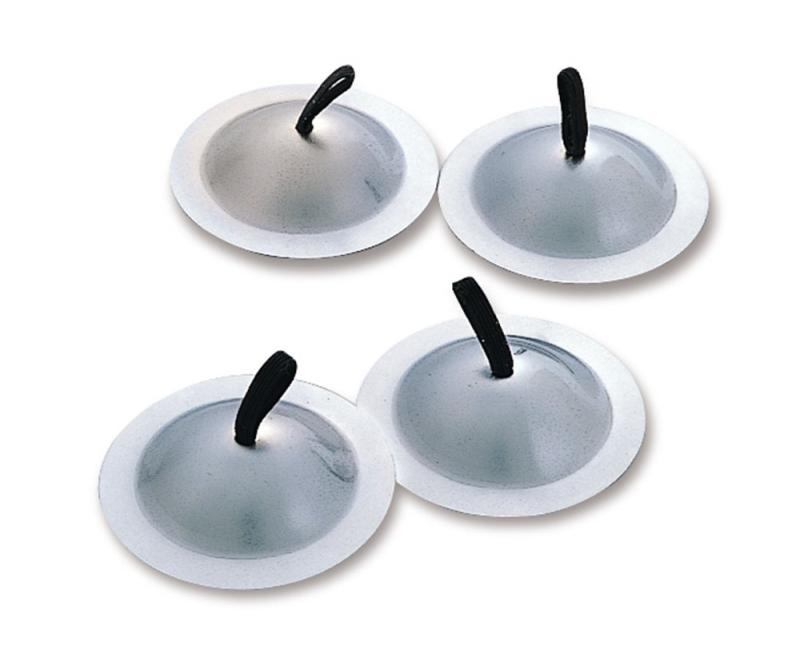 SUZUKI スズキ フィンガーシンバル SFC-40 綺麗な音色と余韻が続く 4枚セットのフィンガーシンバルフィンガーシンバルは、指に付けて鳴らす小型のシンバルです。オーケストラのパーカッションやベリーダンスなどで用いられます。オーケストラの奏者は2枚一組で使うことが多く、片手に1枚ずつ、親指と人差し指でベルトをつまんで打ち合わせます。ベリーダンスでは4枚一組で用い、片手に2枚、親指と中指の第一関節あたりまでベルトを通して打ち合わせます。材質:真鍮+クローム鍍金 1セット4枚 寸法:φ53mm 重量:85g(4枚)