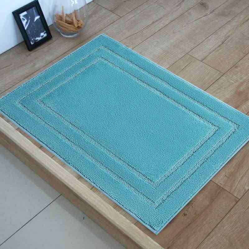 Joy-yong玄関マット室内/屋外 業務用/家庭用 玄関マット50cm*80cm 泥落とし 玄関マット室内 洗える バスマット 滑り止め 洗面所マット速乾性 床マット(1枚, 水色)【複数のサイズと複数の組み合わせ】個別サイズ：40cm*60cm/50cm*80cm/60cm*90cm。 お手頃価格のコンボパック1：40cm*60cm*2枚；お手頃価格のコンボパック2：40cm*60cm*2枚＋50cm*80cm*1枚。コンボパックの方が送料が節約できるのでお得だ。 家中のフロアマットの色を統一したいご家庭や会社に最適です。【様々な場所に大活躍】地面マットは柔らかさが適度で、肌に優しい感じがあり、同時に一定の摩擦力を備えているので、靴底の泥を落とすことができます。浴室だけではなく、キッチンや洗面所、玄関などいろんな場所で活躍できる。 玄関マット、 お風呂マット 、洗面所 マット、 足ふきマット、浴室バスマット、吸水マット様々な使い道がございます。【吸水速乾＆滑り止め】マイクロファイバーは通気性が強くて、表面の水分が急速に蒸発し、いつ踏んでも気持ち良くなります。速乾性に優れているので、湿気による細菌の繁殖を抑えます。マットの裏面はTPR材質のすべりどめ加工を施しています。滑り止めに優れ、安全に使えます。子供とお年寄りがいるの家庭でも安心してお使いいただけます。【丈夫で耐久性】緻密な織り技術、ふわふわの厚み、糸くずの出ない、縫い目の強さ、耐久性のあるエントランスマットとバスルームマット。【品質】30日対応お届いた商品についてなにか問題がありましたらお気軽にご連絡をお願い致します。当店はお客様に最高のショッピング体験をお楽しみいただけますよう、最高水準のサービスを提供することをお約束します