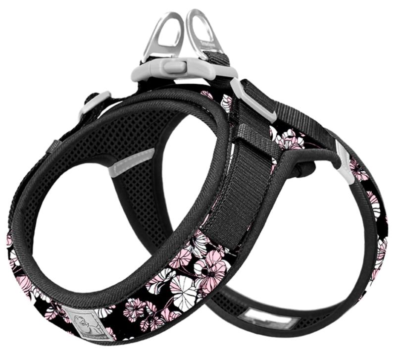 cocomall 喉に優しい犬ハーネス 犬用ハーネス 犬用胴輪 3M反射材料 ナイロン製 超型犬、小型犬、中型犬に向け (XS, 色柄ブラック)高級なナイロンメッシュ素材：愛犬のカラダに触れる部分は全範囲が柔らかく上質のナイロンメッシュ生地が覆っています。そのため、肌触りがソフトで、摩擦による痛みはありません。2層セキュリティ設定：マジックテープとDuraflex社製のバックルを採用、引っ張っても圧力が体全体に分散され、安定感が増すので、バランスよく歩けるようになり、心地好くお散歩できます。高品質な留め具：耐衝撃性に優れたアルミのDカンは高い引張り強さ、耐腐食性と硬度がある。調節できる、操作簡単：マジックテープと2ヶ所アジャスターで幅広いサイズに調整可能。一度サイズを調節を行えばバックルロックで止めるだけの簡単着脱仕様。反射LOGO、ネームフレーム付き、洗濯できる：水に濡れても色落ちをしなくて、汚れても洗うだけで簡単元通り。
