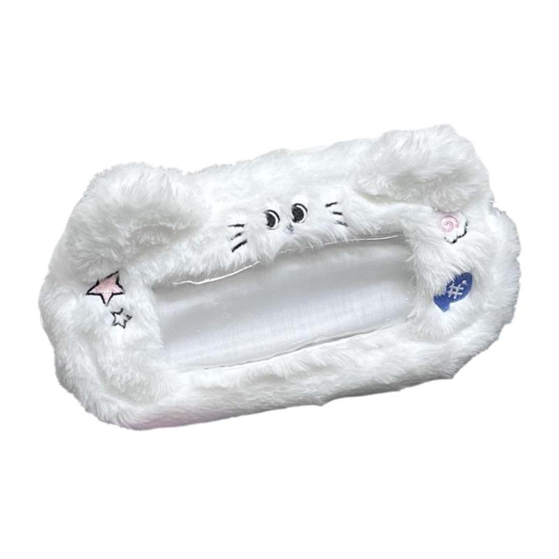 サムコス ペンケース 筆箱 ねこ 可愛い ふわふわ おしゃれ 透明なウィンドウ 大容量 シンプル 文房具 韓国ins人気 多目的 化粧品バッグ 収納袋 筆入れ 文房具収納 子供 小学生 中学生 高校生 ❤セット内容：ペンケース1セット、サイズ：約18CM*9CM（寸法は人工測定で誤差がある場合がありますのでご了承ください。）、カラー：白。❤素材：良質な生地とウール生地、良質なポリエステル素材を採用し、水洗いでき、丈夫で長持ちする。❤かわいいデザイン：モコモコの風合い、かわいい猫のデザインで、白はシンプルで、かわいい星型などの装飾を組み合わせて、全体をさらにかわいくします。ピュアカラーの外観とシンプルな造りで、テーブルに置いてインテリアにするのも素敵です。❤美しく実用的：ファスナーが滑らかで、使用がスムーズです。大容量で、ペンや文房具をたくさん入れることができます。2つの中間層を含み、大きな中間層はペンなどを入れるために使われています。もう一つの透明な中間層は、自分の必要に応じてカードや人形を入れて飾ることができ、準備事項や忘れやすい事項などを記録するのにも適しています。❤適用シーン：学校やオフィスでの使用に適しており、ペンケースとしてだけでなく、ポーチや雑物バッグ、収納バッグなどとしても使用できます。よく使う鍵やコインなどの小物を持ち歩き、常備薬や充電器、イヤホンなどの雑物を収納するなど、用途は幅広い。ご褒美やプレゼントとして子供や家族や友人に贈るのにぴったりです。