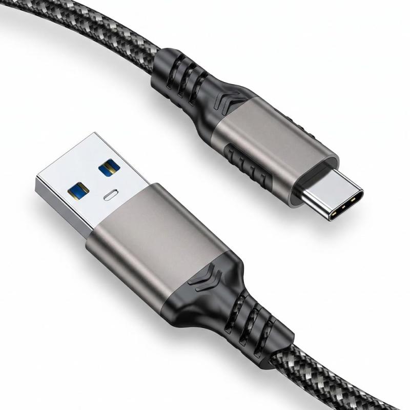 USB Type C ケーブル 1.5M USB A to USB C ケーブル 【10Gbpsデータ転送 3A急速充電】 USB3.2 Gen2標準 QC3.0対応 ナイロン編み MacBook Pro/Air、Galaxy、Pixel、Xperia等タイプc機種対応【10Gbpsデータ転送】本USB-CケーブルはUSB 3.2 Gen2規格に対応し、最大10Gbpsの超高速データ転送を実現。大容量のファイルも、長時間待つ必要なく素早く転送できます。なお、実際のデータ転送速度および充電性能は、接続する各デバイスのUSB-Cポートがサポートする最大規格に依存しますのでご了承ください。映像出力には対応しておりません。【3A急速充電】Quick Charge 3.0技術を採用し、USB-Aポート経由でスマートフォンやタブットに対し、最大60W(20V/3A)の高速充電を提供。20W以上の急速充電には、純正充電器が必要がございます。ノートパソコンの充電には非対応です。【安全な充電】内蔵の56kΩ安全抵抗が電流を3A以内に安定化。過電流による機器の損傷を防止し、短絡・過充電・過熱からデバイスを保護。高効率かつ安全なデータ転送と充電をします。【優れた耐久性】USB-Cケーブルのコネクタ部には高品質なアルミニウム合金を採用。高級感あふれるデザインに加え、優れた強度と放熱性を実現しました。ケーブル本体は高品質PVCで柔軟に設計され、しなやかな曲げ心地が特徴です。10,000回以上の厳しい屈曲試験をクリアしており、絡まりにくく、断線しにくい高い耐久性を備えています。【幅広い対応性】本USB-Cケーブルは、Xperia、Galaxy、Pixelなど主要各社スマートフォン、Galaxy Tabなどのタブレット、さらにMacBook Pro/Air、SurfaceなどのノートPCまで、多彩なデジタルデバイスでの使用に対応しています。
