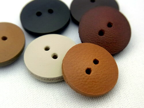 乐天商城 - 【在庫限り】天然皮革ボタン2つ穴ボタン15mm　1個単位での販売です。パルス_15_KB