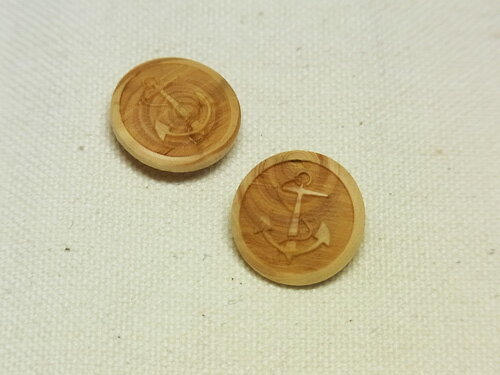 樂天商城 - 【-在庫限り-】【ヨーロッパ製ボタン】イカリ マリン柄　ウッドボタン　約16mm　1個単位での販売です。(60406_16_SM)
