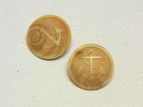 乐天商城 - 【-在庫限り-】【ヨーロッパ製ボタン】イカリ マリン柄　ウッドボタン　約19mm　1個単位での販売です。(60406_19_SM)