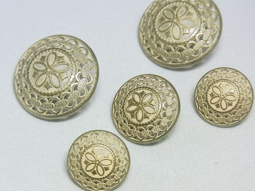【ヨーロッパ製ボタン】フラワー模様＊ホワイトゴールドカラー＊メタル　ボタン　約19mm1個単位での販売です。(SM-50145-18mm-#004-24P)
