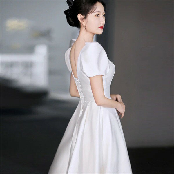 ウェディングドレス ホワイト 白 ロングドレス シンプル 袖あり 背中開き 編み上げ 花嫁 結婚式 披露宴 お呼ばれ 20代 30代 40代 前撮り 後撮り フォト婚 小さいサイズ