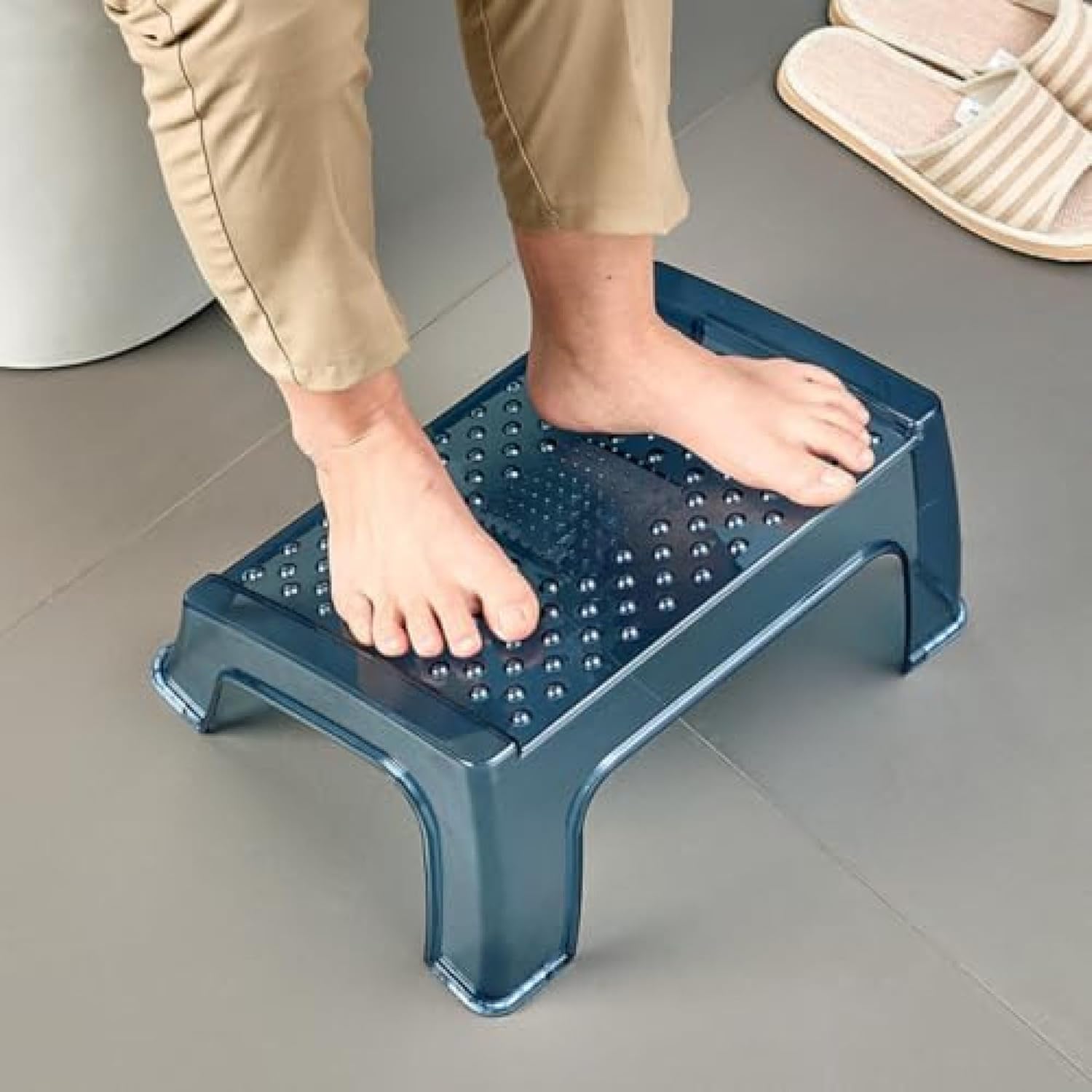 トイレ 踏み台 40*30*19 補助踏み台 多機能 足置き台 踏み台 トイレトレーニング 持ちやすい ステップ 高さ19cm 滑り止め 大人からまで向け 透明 インテリア 足置き台 踏み台 持ち運び