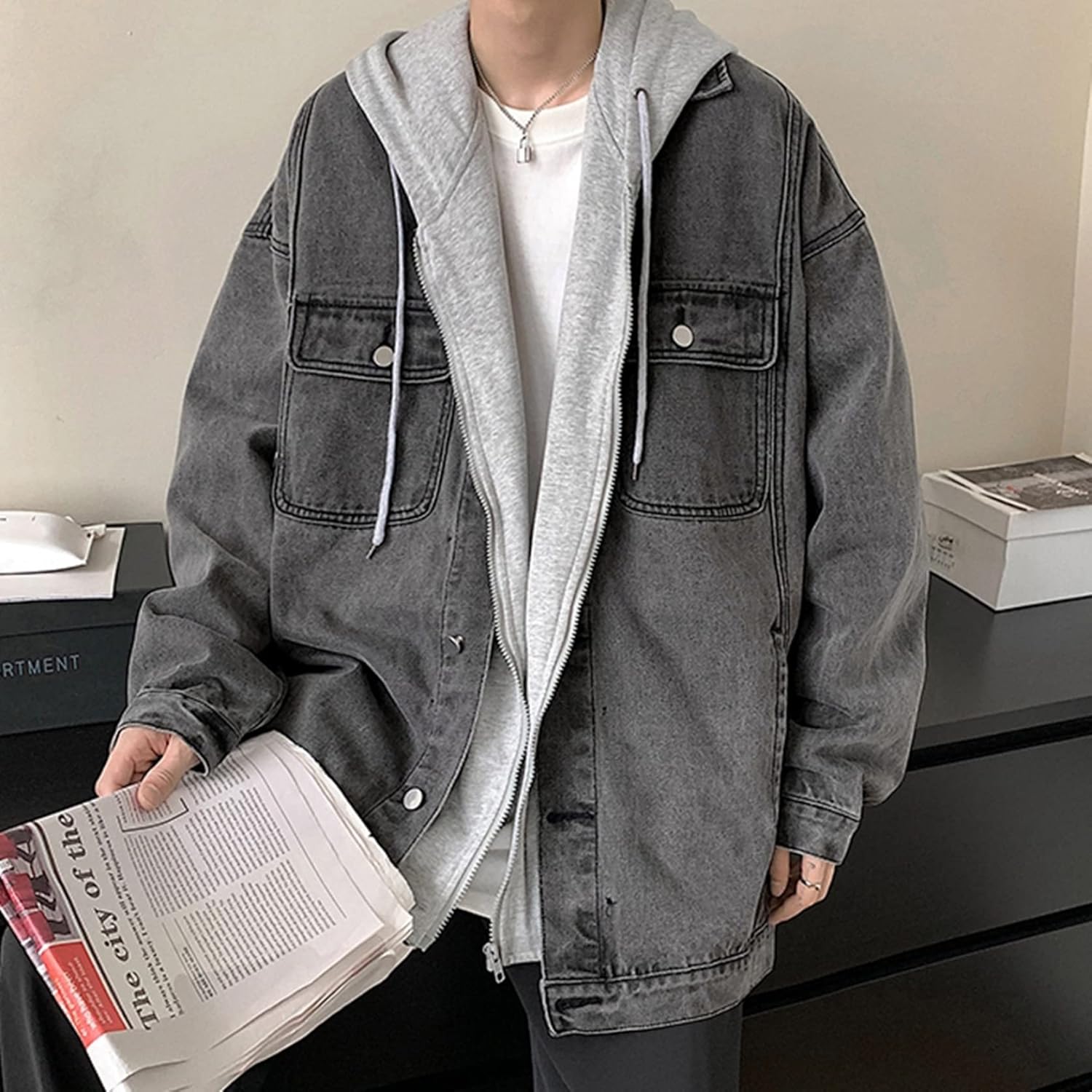 重ね着　デニムジャケット　メンズ　フード付き　春秋　防風　防寒　カジュアル　お出かけ　通勤　通学　ジャン　カッコイイ　おしゃれ　着回し　ゆったり　大きいサイズ　M-2XL　全3色　ジージャン