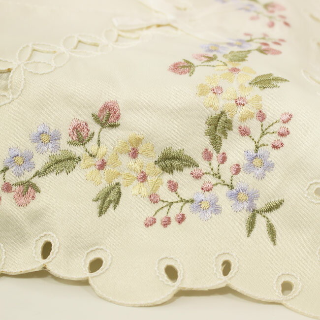 ティッシュケース レース 刺繍 おしゃれ お花のカットワーク ティッシュカバー 布 エレガント かわいい 薔薇雑貨 花柄 布 華やか [2]