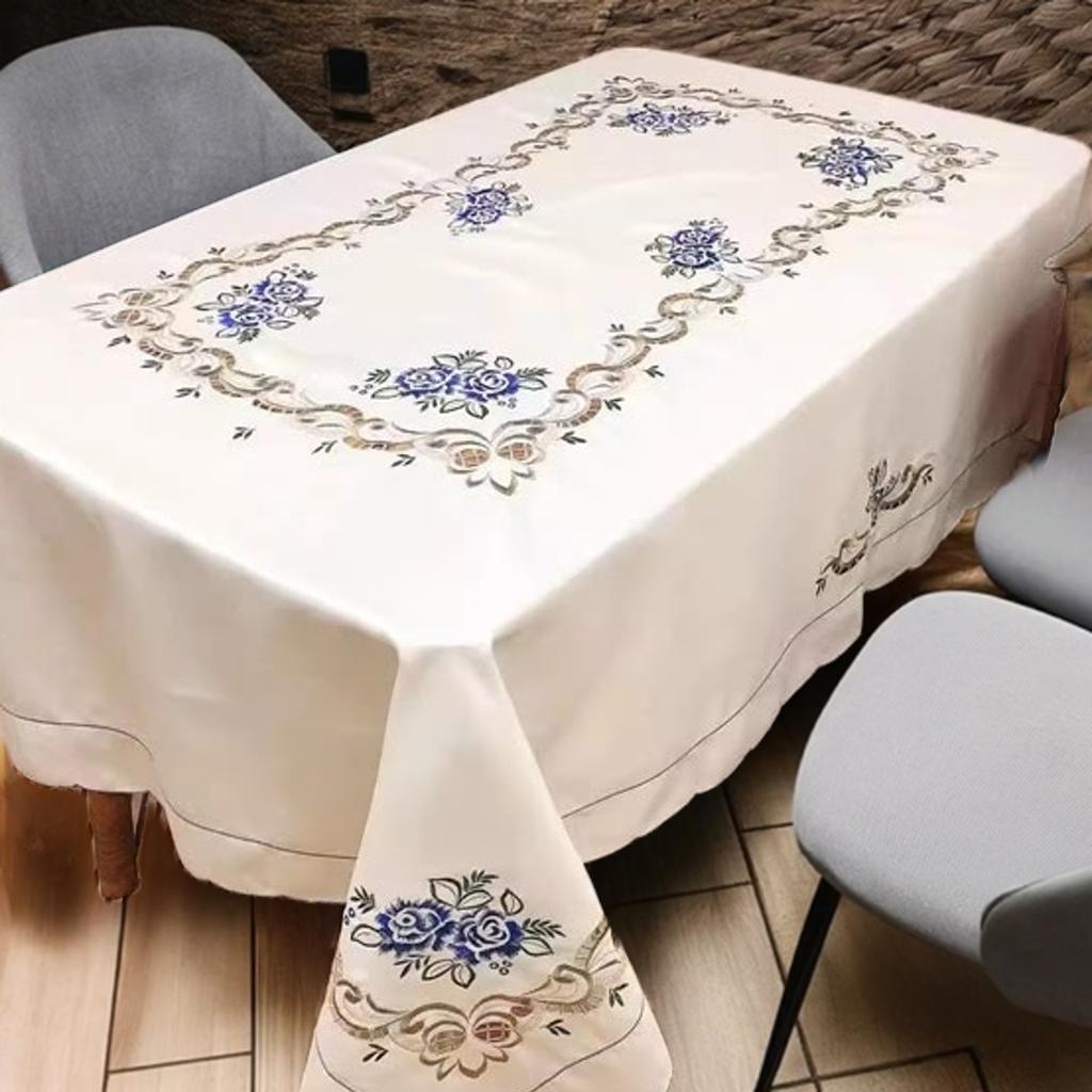 4~6人掛けテーブルクロス北欧　150X200cm　お洒落刺繍