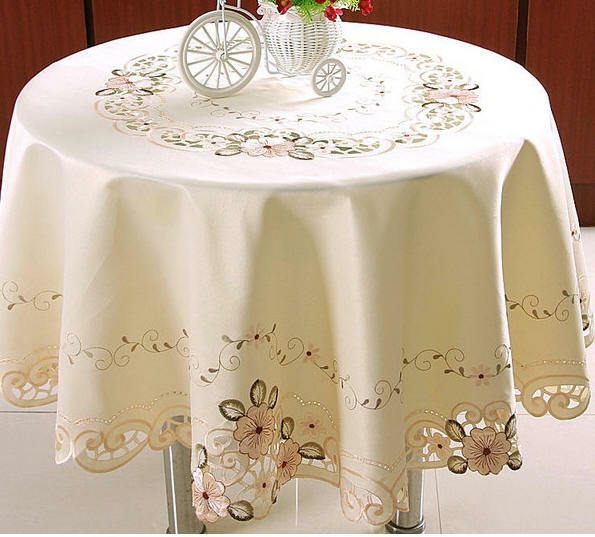 テーブルクロス北欧 180cm お洒落 円形 #830 花びらにハートの模様、サフィニア