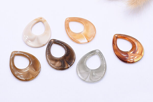 高品質アクリルチャーム 抜き雫 1穴 29×37mm【10ヶ】