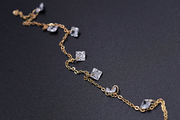 高品質ハンドメードチェーン ガラスチャーム 菱形 5×5mm ゴールド/クリスタル【10cm】