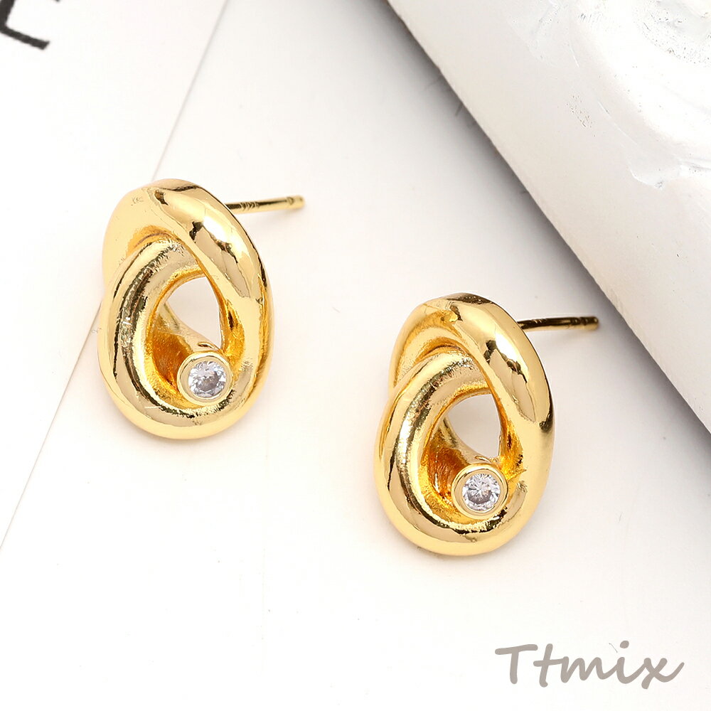 Rakuten - デザインピアス 18×23mm（1ペア）