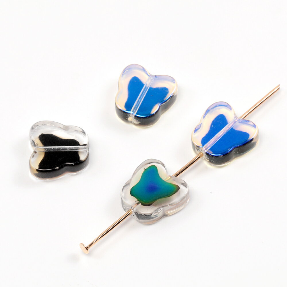 ガラスビーズ 温度で色変化 ミラージュ―ビーズ 蝶型 縦穴 約14×14.5mm (4ヶ)