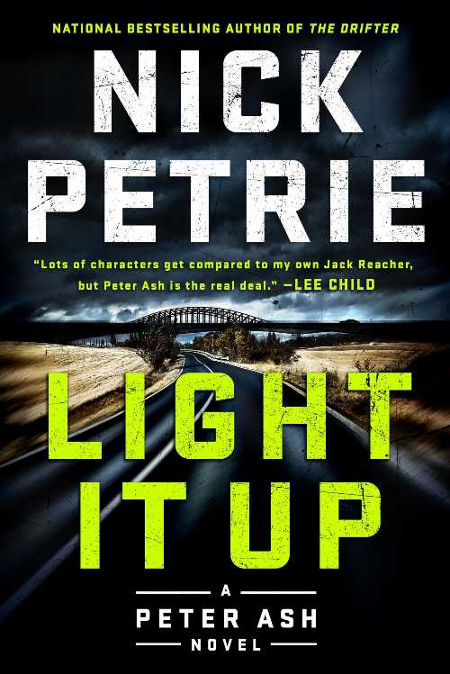 ڸܡ Light It Up - Nick Petrie (Putnam Pub Group) ڻҡ 9780399575631
