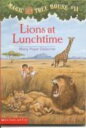 【古本】 Lions at Lunchtime (Magic Tree House #11) - Mary Pope Osborne; Sal Murdocca (Scholastic Inc.) 【紙書籍】 9780590706377