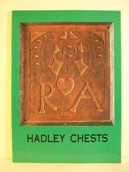 【古本】 At Arms' Length - Suzanne L. Flynt (Pocumtuck Valley Mem. Assn) 【紙書籍】 9781882374007