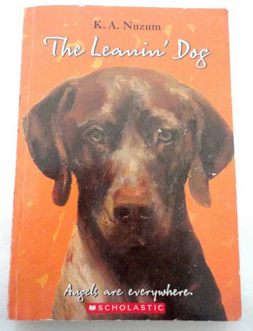 【古本】 The Leanin' Dog - K. A. Nuzum (Scholastic, Inc.) 【紙書籍】 9780545202121