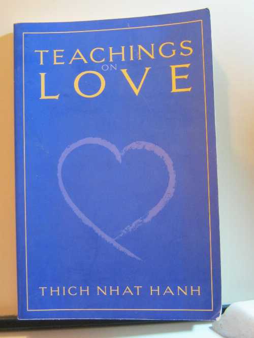 【古本】 Teachings on Love - Thich Nhat Hanh (Parallax Press) 【紙書籍】 9781888375121