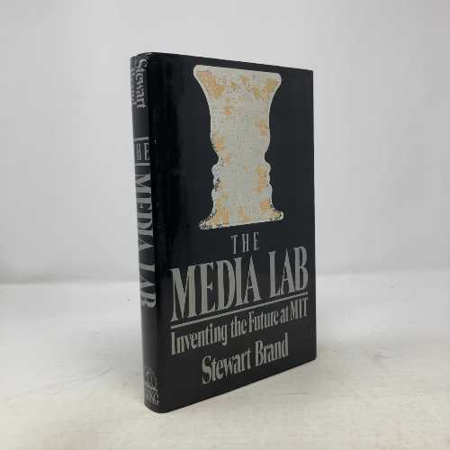 【古本】 Media Lab: 2inventing the Future at M.I.T. - Stewart Brand (Viking Adult) 【紙書籍】 9780670814428
