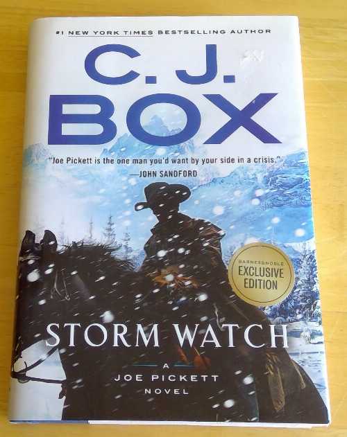 【古本】 Storm Watch: A Joe Pickett Novel by C.J. Box, Barnes & Noble Exclusive Edition - C.J. Box (G. P. Putnam's Sons) 【紙書籍】 9780593713723