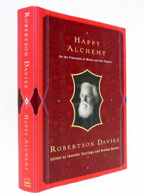 【古本】 Happy Alchemy: On the Pleasures of Music and the Theatre - Robertson Davies (Viking Adult) 【紙書籍】 9780670880195