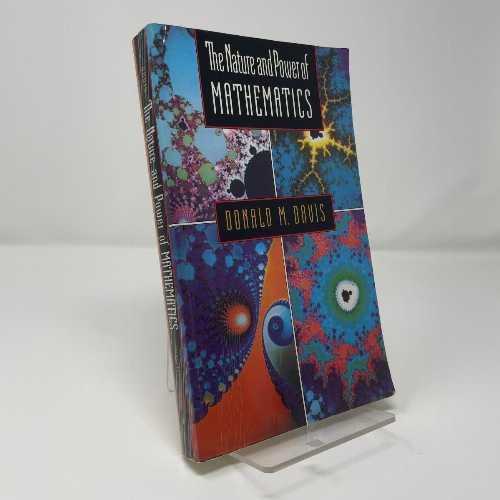 タイトル: Nature and Power of Mathematics著者: Donald M Davis出版社: Princeton University Press出版日: 1993年11月21日古本非常に良い。端が少し摩耗しているが、汚れのないきれいな本。製本状態は良好。ダスト ジャケットが付属している場合は、それも含まれます。リサイクル可能なアメリカ製の封筒で発送します。すべての注文に 100% 返金保証付き。In this engaging book, Donald Davis explains some of the most fascinating ideas in mathematics to the nonspecialist, highlighting their philosophical and historical interest, their often surprising applicability, and their beauty. The three main topics discussed are non-Euclidean geometry, with its application to the theory of relativity; number theory, with its application to cryptography; and fractals, which are an application in art, among other areas, of early mathematical work on iteration. Other topics include the influence of Greek mathematics on Kepler's laws of planetary motion, and the theoretical work that led to the development of computers.Assuming the reader has some background in basic algebra and geometry, Davis relies on exercises to develop some of the important concepts. These exercises are designed to improve the reader's ability in logic, and enable him or her actually to experience mathematics at increasingly advanced levels.当店利用時のご注意・当店の商品は原則として、「個人輸入」としての取り扱いになり、アメリカ合衆国から直接お客様のもとへお届けいたします。商品の配送手続きのために、アメリカ合衆国の事業者へお客様の注文情報が提供されます。注文情報の提供について同意いただいた上でご注文ください。アメリカ合衆国の個人情報保護法制等について確認する場合は、こちらのページ「https://corp.rakuten.co.jp/privacy/data-transfers.html」をご参照ください。・関税・輸入消費税が課税される場合があります。・課税額はご注文時には確定しておらず、通関時に確定しますので、商品の受け取り時に着払いでお支払いください。・個人輸入される商品は、全てご注文者自身の「個人使用・個人消費（日本に居住する者に寄贈される物で、当該寄贈を受ける者の個人的な使用に供される場合を含みます。）」が前提となります。第三者への譲渡・転売が法令で禁止されるもの（医薬品、医薬部外品、化粧品等を含みますが、これに限られません。）もございますのでご注意下さい。・商品お届けまでに、10日間程度かかります。