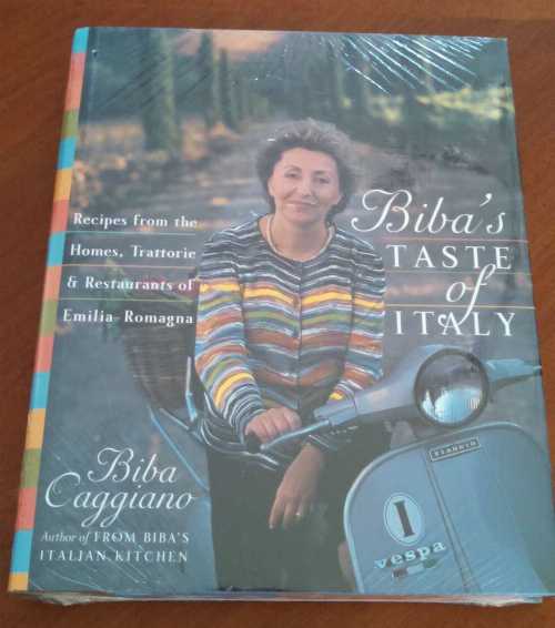  Biba's Taste of Italy: Recipes from the Homes, Trattorie and Restaurants of Emilia-Romagna - Biba Caggiano (William Morrow Cookbooks)  9780688158156