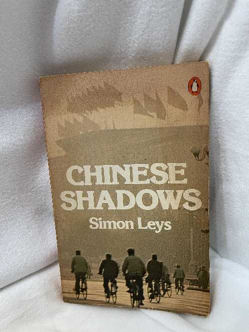 【古本】 Chinese Shadows - Simon Leys (Penguin Books) 【紙書籍】 0140047875