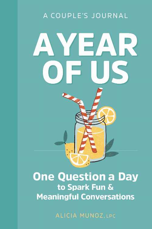  Year of Us: A Couple's Journal: One Question a Day to Spark Fun and Meaningful Conversations - Alicia Muñoz (Callisto)  9781641524247