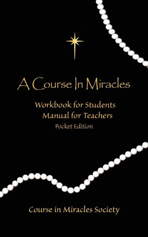 タイトル: Course in Miracles: Pocket Edition Workbook & Manual著者: Helen Schucman出版社: Course in Miracles Society出版日: 2008年10月01日古本非常に良い。端が少し摩耗しているが、汚れのないきれいな本。製本状態は良好。ダスト ジャケットが付属している場合は、それも含まれます。リサイクル可能なアメリカ製の封筒で発送します。すべての注文に 100% 返金保証付き。The Pocket Edition of the Workbook and Manual contains the complete and unabridged language of the Original Edition of A Course in Miracles. Taken from the original manuscript for the Course, the only editing that has been been done to this great spiritual classic has been to correct occasional typographic and spelling errors and to render capitalization and punctuation consistent. We call it the pocket edition because it is designed to be easily portable. You can toss into a backpack, briefcase or even a lady's purse so you will always have today's Lesson at hand. The book is designed for rough treatment--It is printed on durable paper, nicely glued, and has a laminated cover that resists spots and staining.当店利用時のご注意・当店の商品は原則として、「個人輸入」としての取り扱いになり、アメリカ合衆国から直接お客様のもとへお届けいたします。商品の配送手続きのために、アメリカ合衆国の事業者へお客様の注文情報が提供されます。注文情報の提供について同意いただいた上でご注文ください。アメリカ合衆国の個人情報保護法制等について確認する場合は、こちらのページ「https://corp.rakuten.co.jp/privacy/data-transfers.html」をご参照ください。・関税・輸入消費税が課税される場合があります。・課税額はご注文時には確定しておらず、通関時に確定しますので、商品の受け取り時に着払いでお支払いください。・個人輸入される商品は、全てご注文者自身の「個人使用・個人消費（日本に居住する者に寄贈される物で、当該寄贈を受ける者の個人的な使用に供される場合を含みます。）」が前提となります。第三者への譲渡・転売が法令で禁止されるもの（医薬品、医薬部外品、化粧品等を含みますが、これに限られません。）もございますのでご注意下さい。・商品お届けまでに、10日間程度かかります。