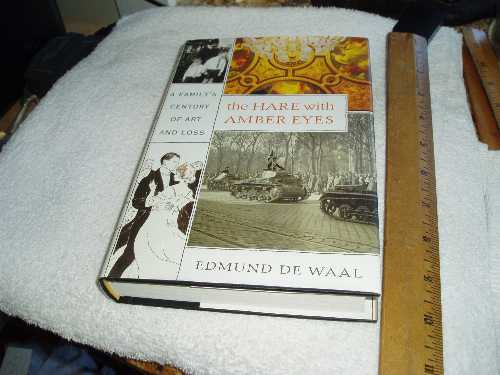 乐天商城 - 【古本】 Hare with Amber Eyes: A Family's Century of Art and Loss - Edmund de Waal (Farrar, Straus and Giroux) 【紙書籍】 9780374105976