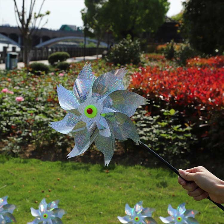 鳥よけ 風車 防鳥風車 10個セット 鳥追い 鳥よけ きらめく風車 シルバー キラキラ 反射 光る風車 カラスよけ 風で回る風車 からす撃退 鳥のフン対策 カラスよけグッズ カラス対策 ベランダ 園芸 園果 樹園 田畑 庭 ガーデン 屋外 害鳥対策 鳥よけグッズ 送料無料
