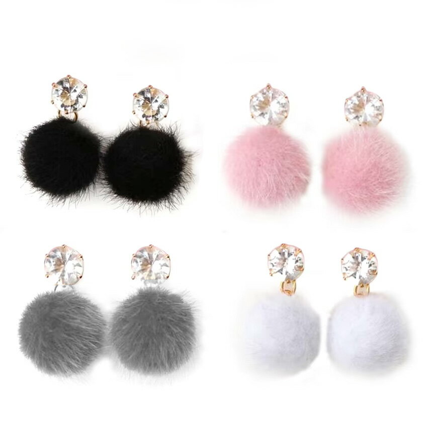 【送料無料】 ピアス ぽんぽん ポンポン ハンドメイド ふわふわ 可愛い ラビットファー イヤークリップ アレルギーフリー ガーリー ロリータ 地雷系 お姉系 キャバ オシャレ おしゃれ 秋冬 揺れる ナチュラル プレゼント ギフト 金属アレルギー対応