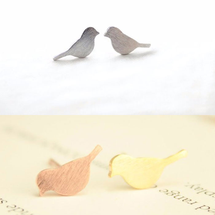 鳥ピアスバード小鳥カワイイかわいい可愛いぺアシルバーゴールドピンクインコオウムレディースシンプル小ぶりとりトリアクセサリーギフト
