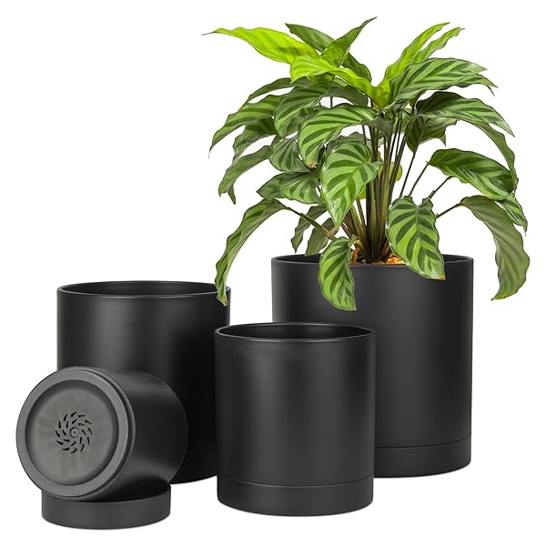 【送料無料】植木鉢 プラスチック プランター 4点セット 受け皿付き 10/12.5/15/17.5cm 沢山の排水穴 円形 現代風 フラワーポット 室外室内 観葉植物 ハーブ 花栽培適用 黒