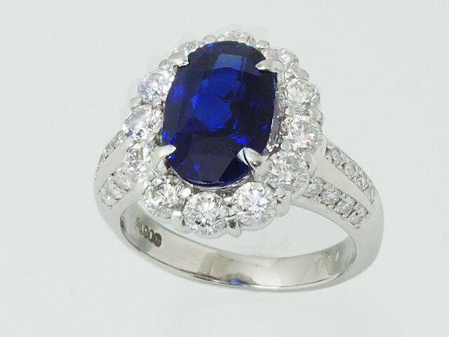 美しい宝石 最高級ビルマ産 ロイヤルブルー サファイアリング ダイヤモンドリング Pt900 プラチナ 指輪 オーバル ミャンマー産 Burma(Myanmar) RoyalBlue 12号【ロイヤルブルー】【送料無料】
