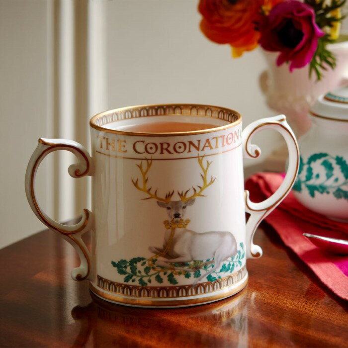 [コロネーション記念両手コップ1個] FORTNUM & MASON Fortnum's Coronation Commemorative Two Handled Cup [250個限定製造]フォートナム・アンド・メイソン コロネーションマグカップ [チャールズ国王の戴冠記念グッズ 限定版] 英国製 [配送目安期間1-2週間]