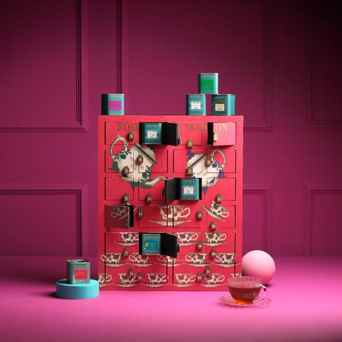 FORTNUM & MASON Fortnum’s Tea Filled Wooden Advent Calendar, 600g フォートナム・アンド・メイソン アドベント クリスマス カレンダー 英国紅茶 [イギリス直送/ 配送目安期間2‐3週]